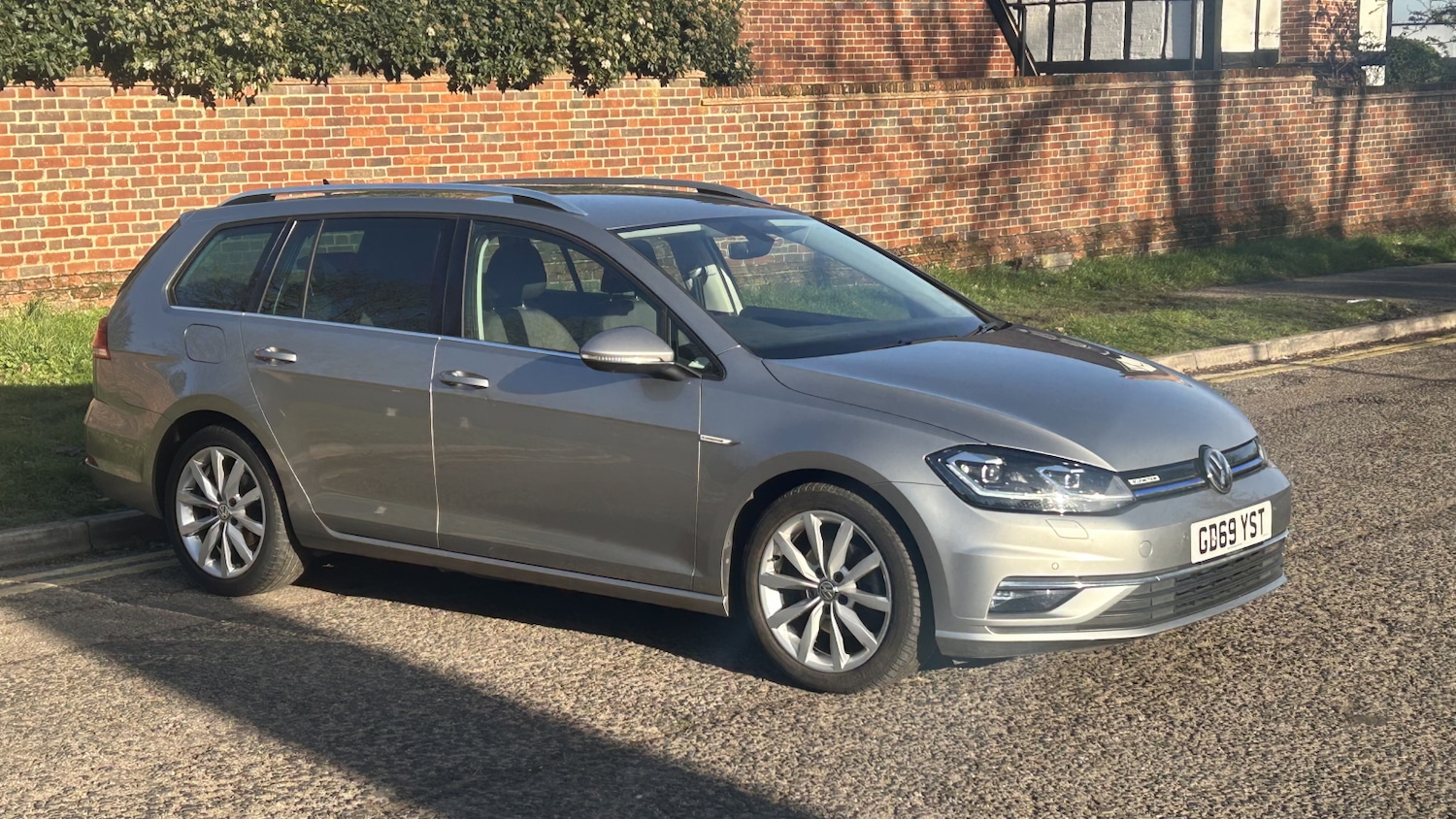 Used Volkswagen Golf 2020 for sale - 76615095: Photo 1