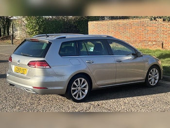 Used Volkswagen Golf 2020 for sale - 76615095: Photo