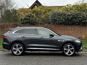Used Jaguar F-Pace 2016 for sale - 76664392: Photo