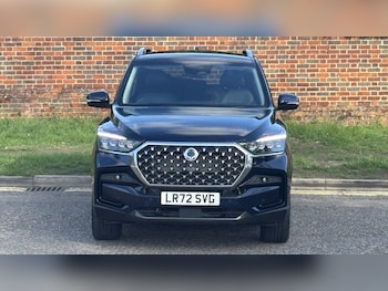 2022 - 2.2 Ventura 5dr Auto