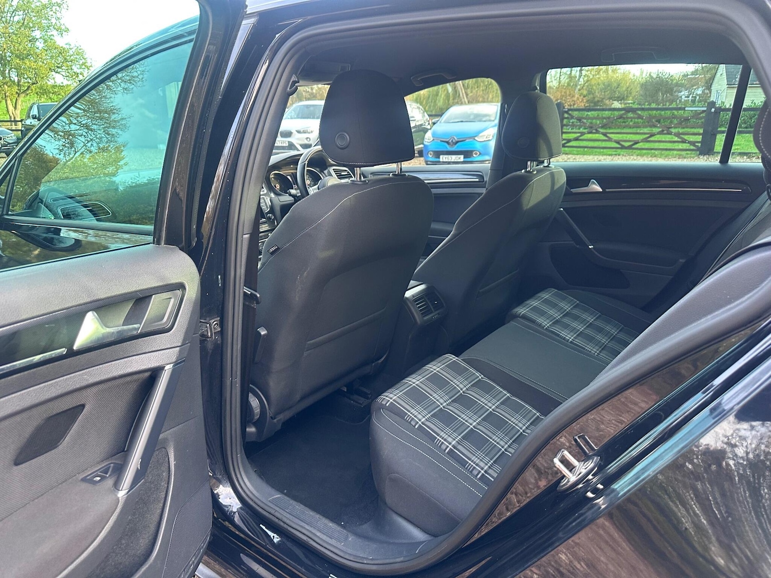 Used Volkswagen Golf 2013 for sale - 76561352: Photo 13