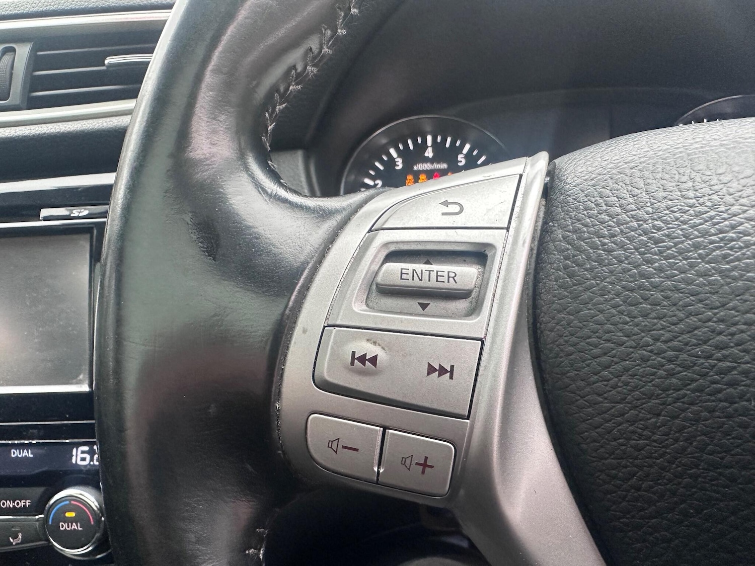 Used Nissan Qashqai for sale - 76886650: Photo 19