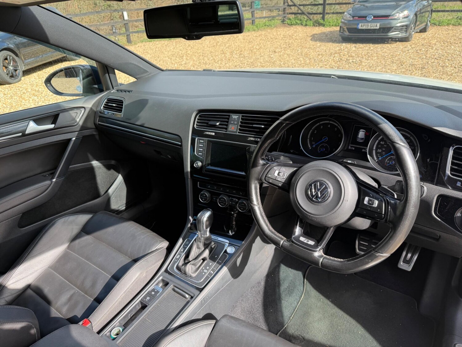 Used Volkswagen Golf 2015 for sale - 77838580: Photo 11