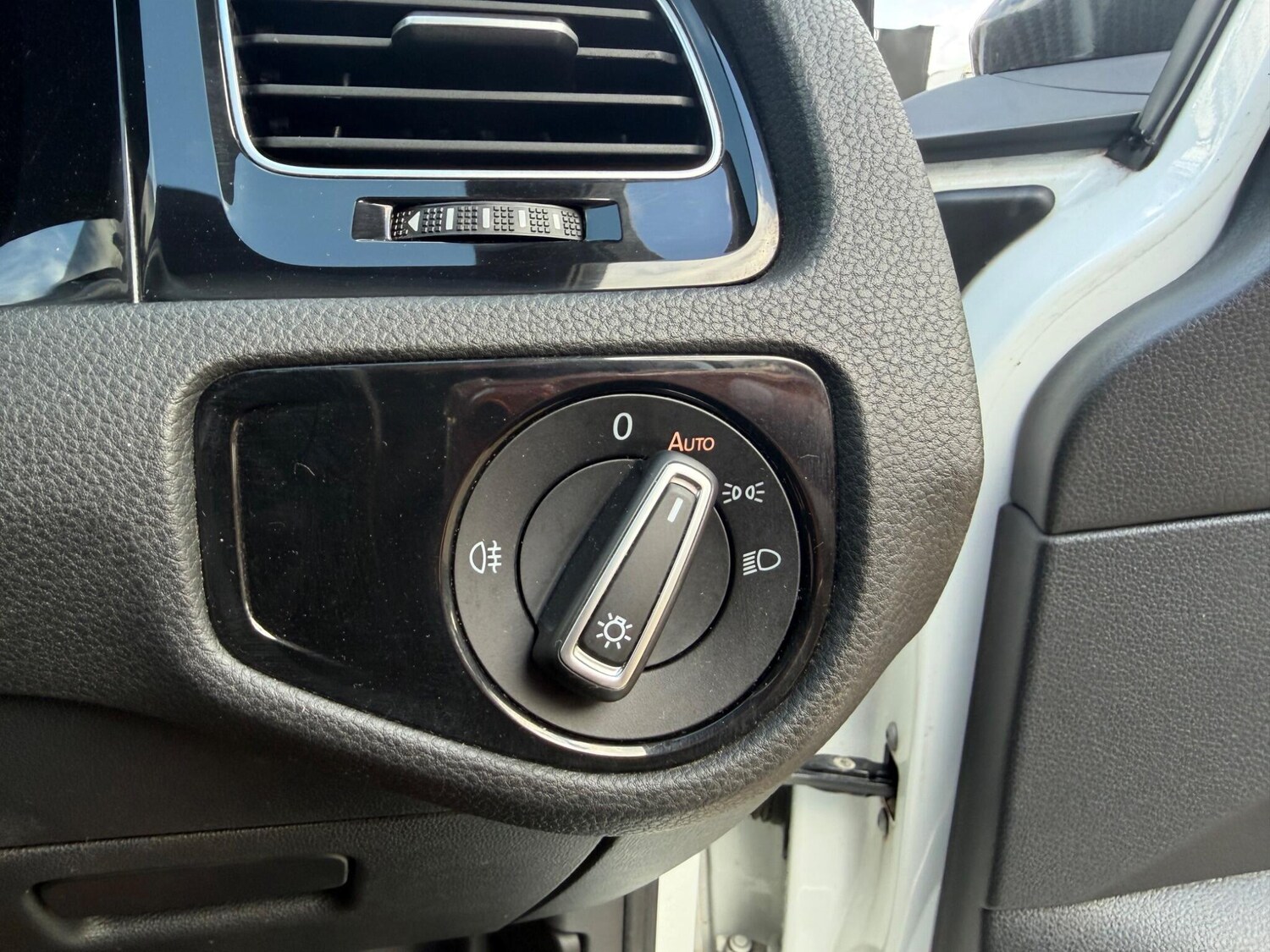 Used Volkswagen Golf 2015 for sale - 77838580: Photo 16