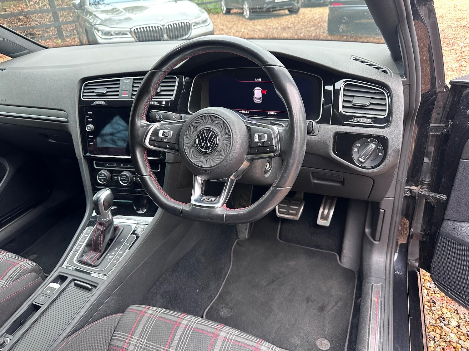 Used Volkswagen Golf 2017 for sale - 76666957: Photo 14