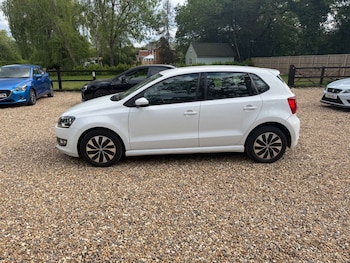 Used Volkswagen Polo 2017 for sale - 78557686: Photo