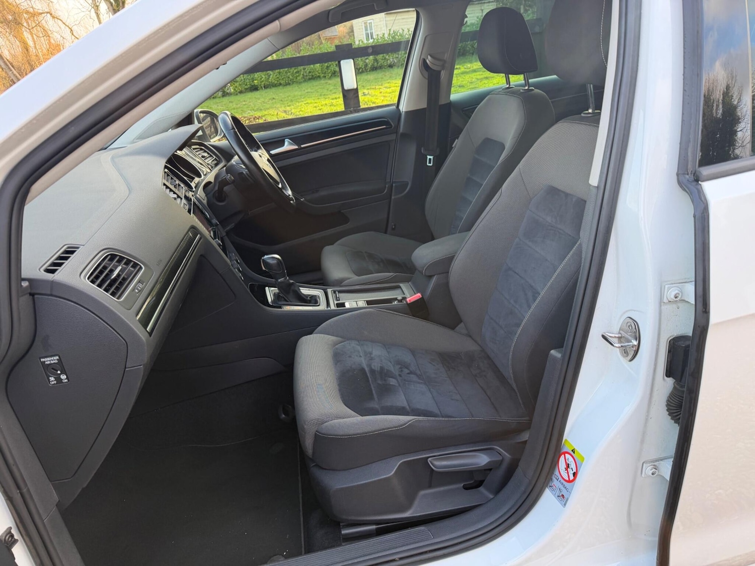 Used Volkswagen Golf 2013 for sale - 77305938: Photo 35