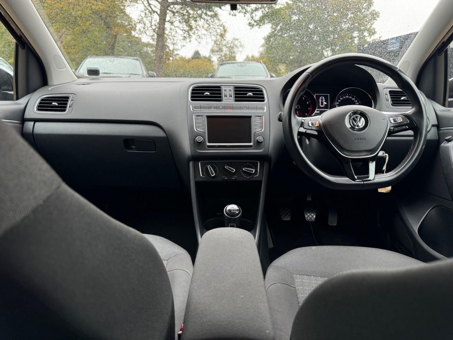 Used Volkswagen Polo 2015 for sale - 76317992: Photo 11