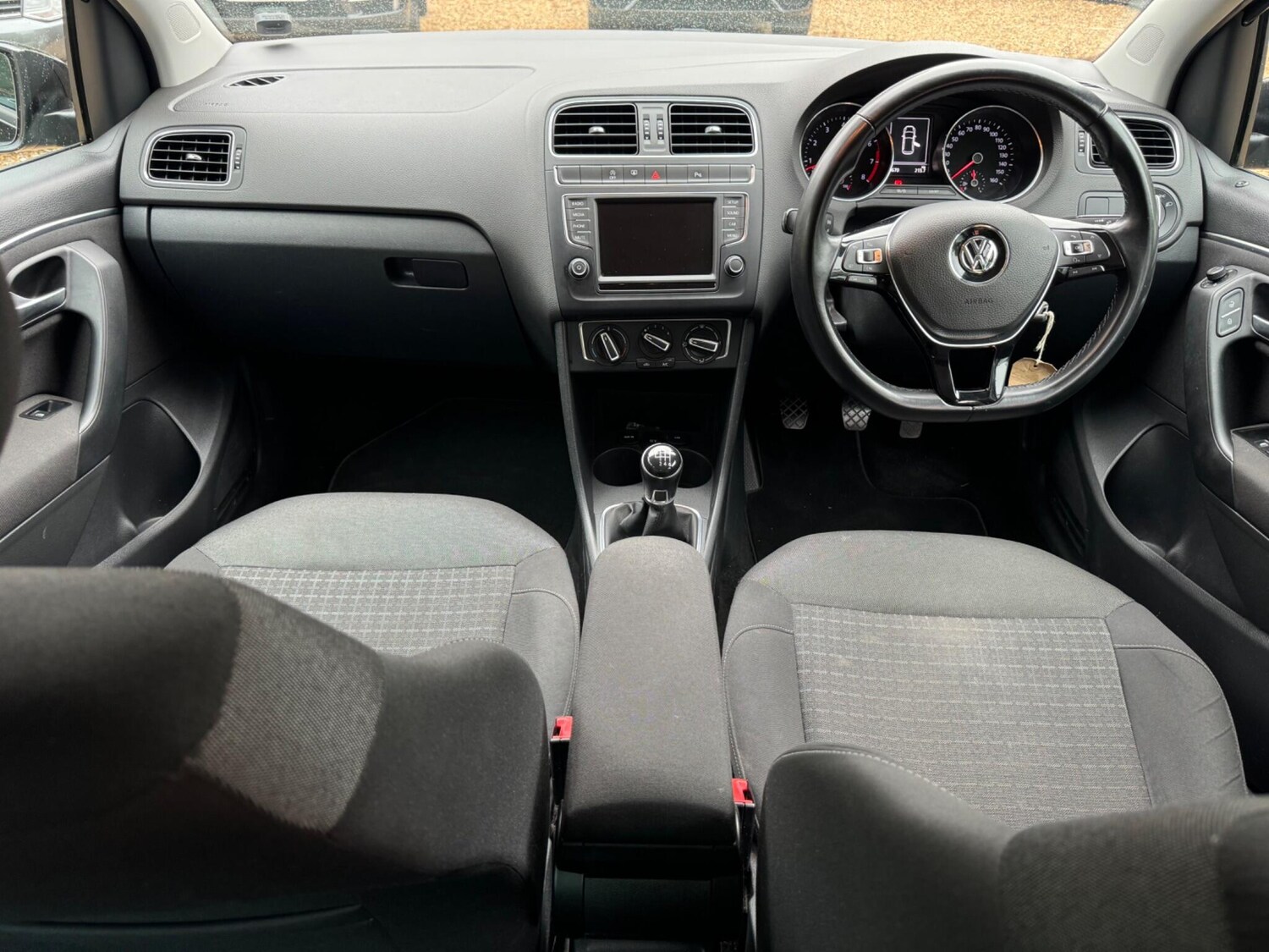 Used Volkswagen Polo 2015 for sale - 76317992: Photo 12