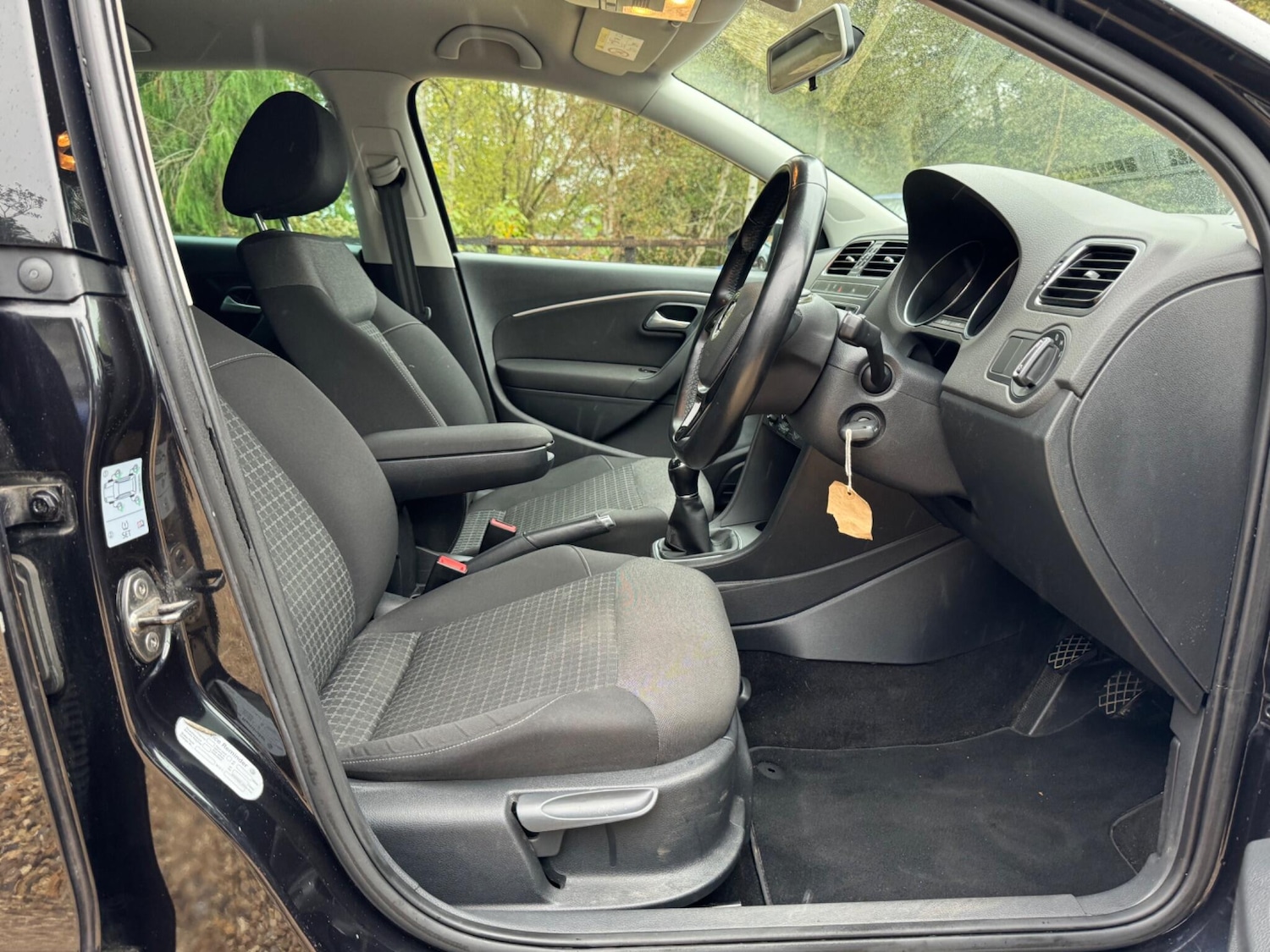 Used Volkswagen Polo 2015 for sale - 76317992: Photo 14