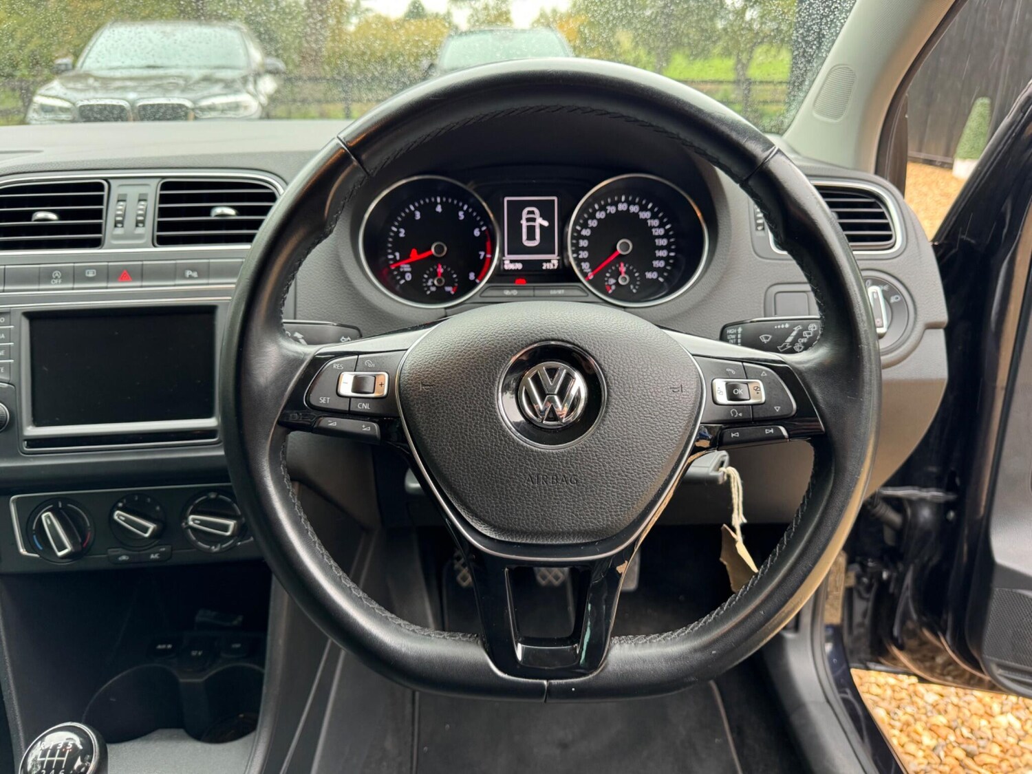 Used Volkswagen Polo 2015 for sale - 76317992: Photo 28