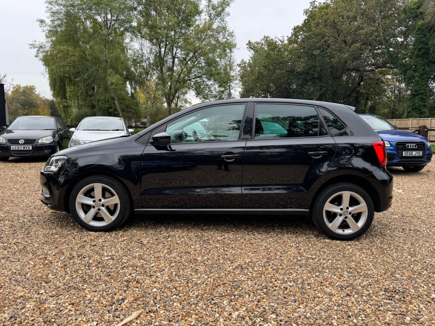 Used Volkswagen Polo 2015 for sale - 76317992: Photo 5