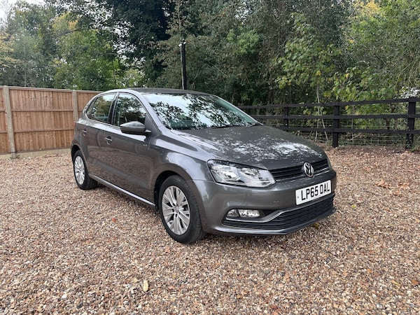 Used Volkswagen Polo 2016 for sale - 76152190: Photo 1