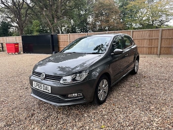 Used Volkswagen Polo 2016 for sale - 76152190: Photo 4