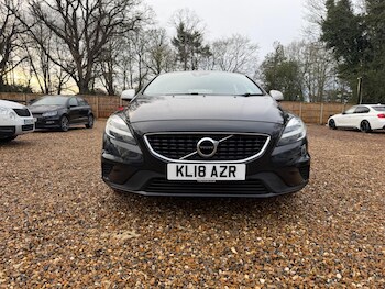 Used Volvo V40 2018 for sale - 77386799: Photo