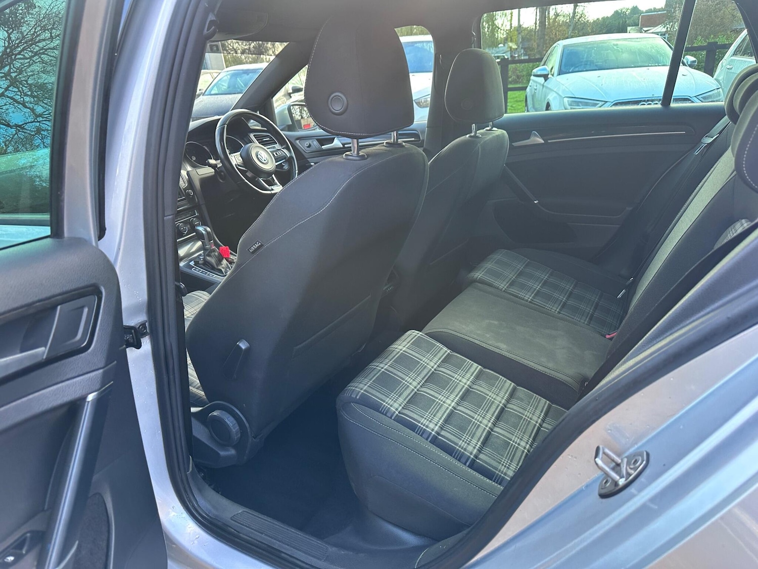 Used Volkswagen Golf for sale - 76701940: Photo 38