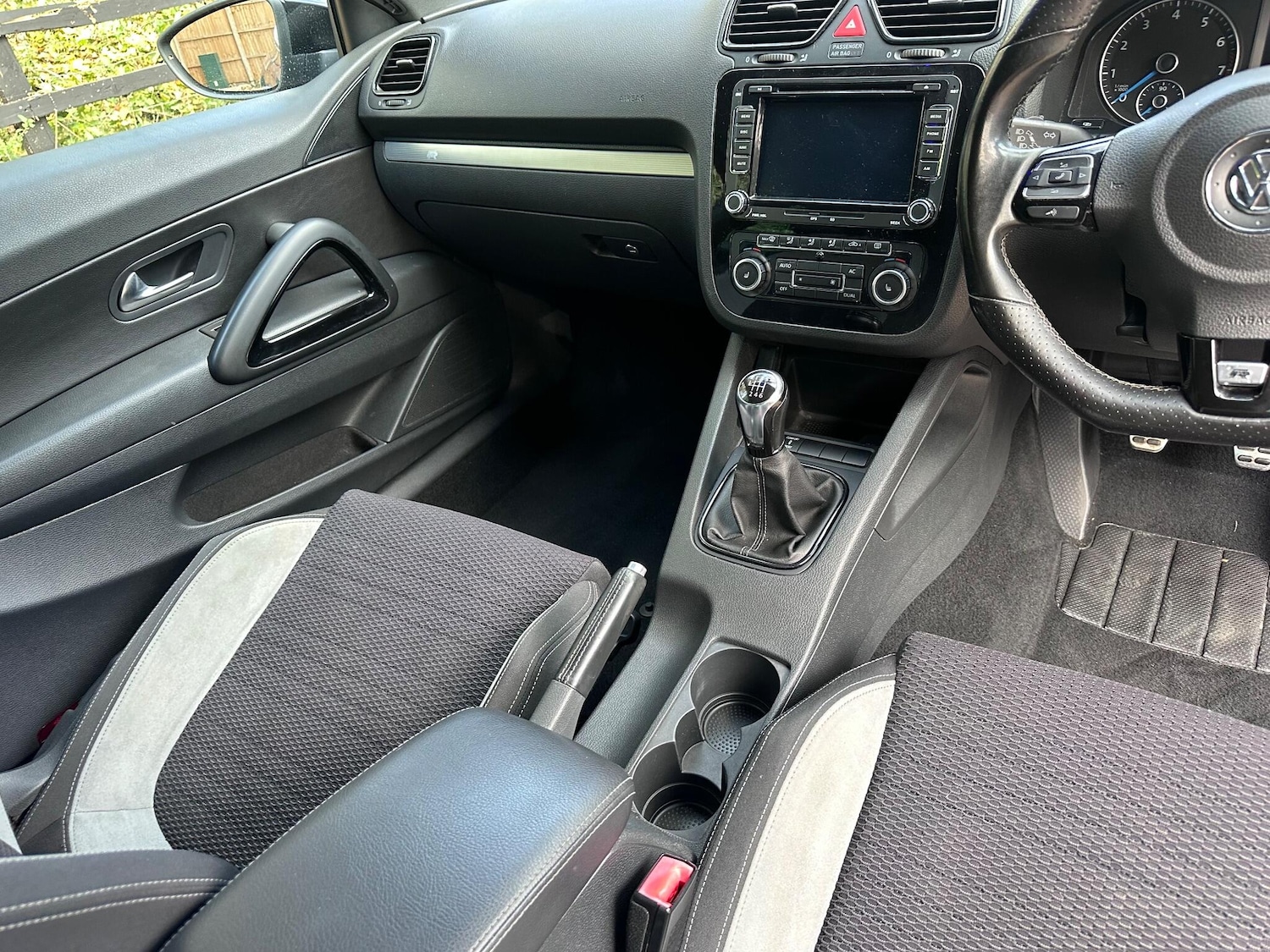 Used Volkswagen Scirocco 2010 for sale - 76727334: Photo 13