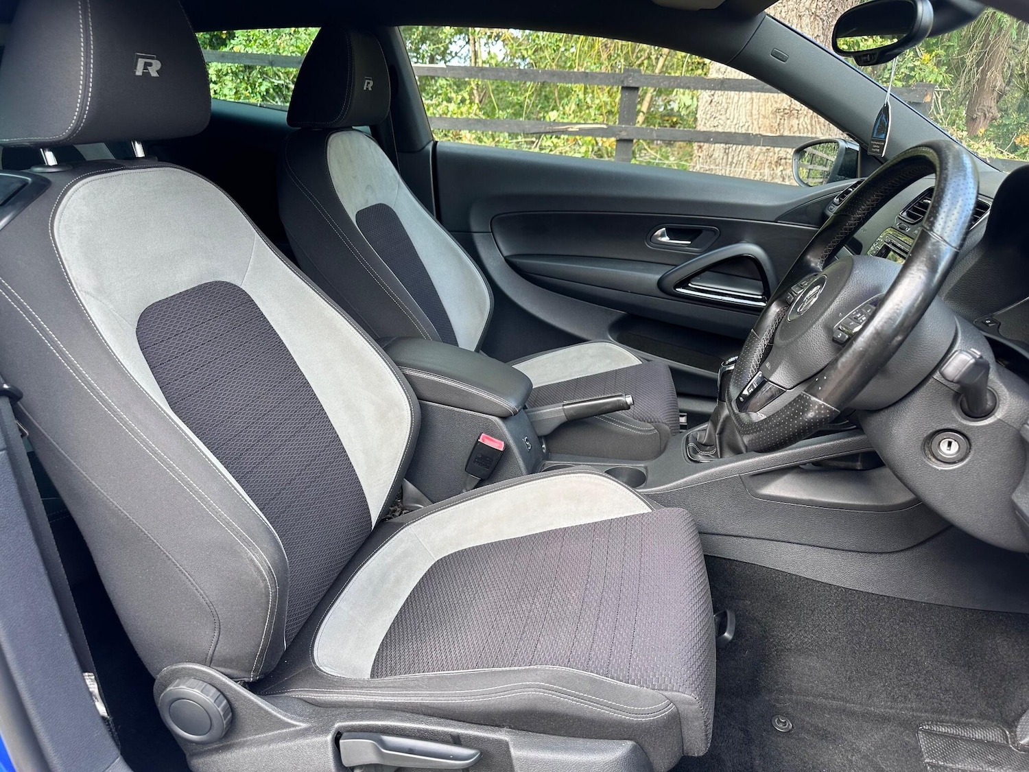 Used Volkswagen Scirocco 2010 for sale - 76727334: Photo 16