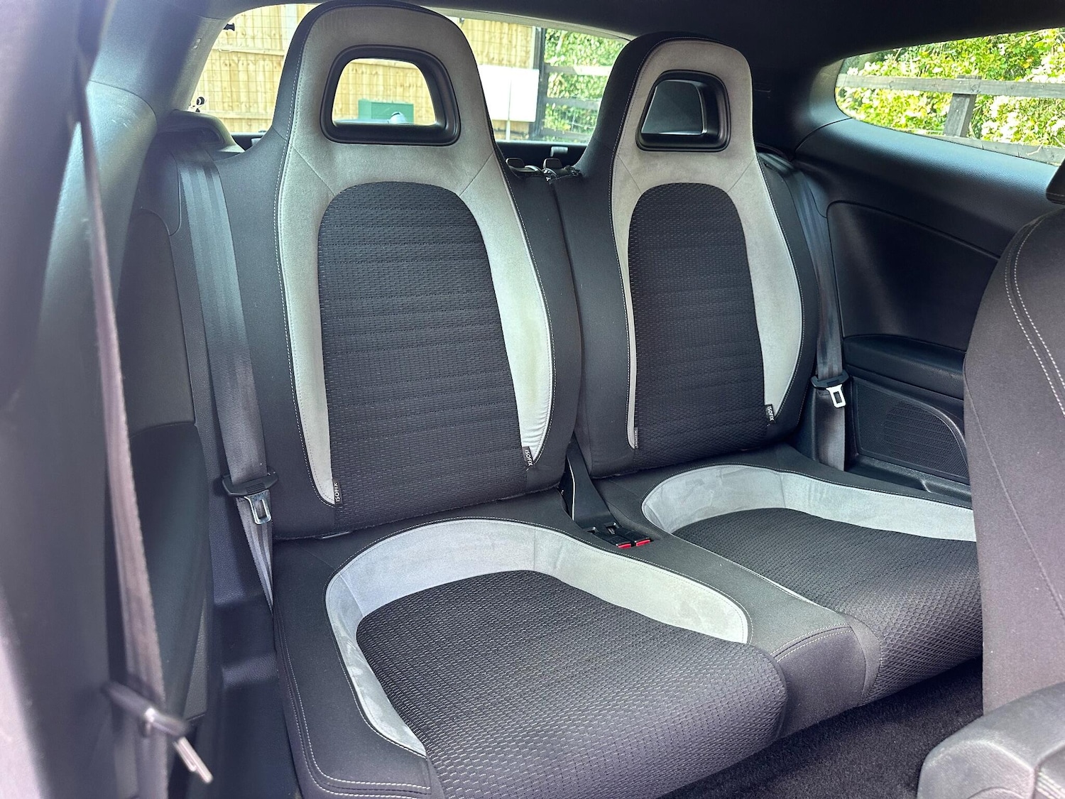 Used Volkswagen Scirocco 2010 for sale - 76727334: Photo 17