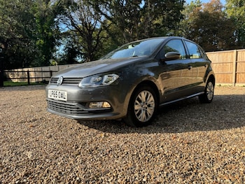 Used Volkswagen Polo 2016 for sale - 76032696: Photo