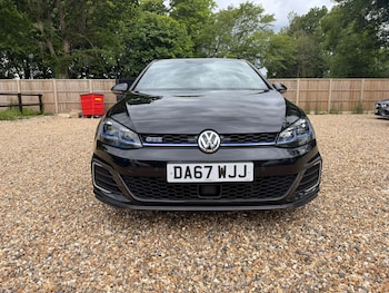 Used Volkswagen Golf 2017 for sale - 78617751: Photo