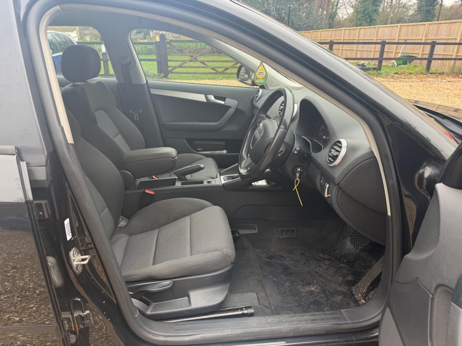 Used Audi A3 2010 for sale - 77883391: Photo 14