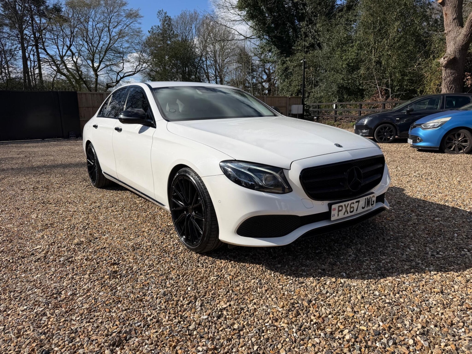 Used Mercedes-Benz E Class 2017 for sale - 77892912: Photo 2