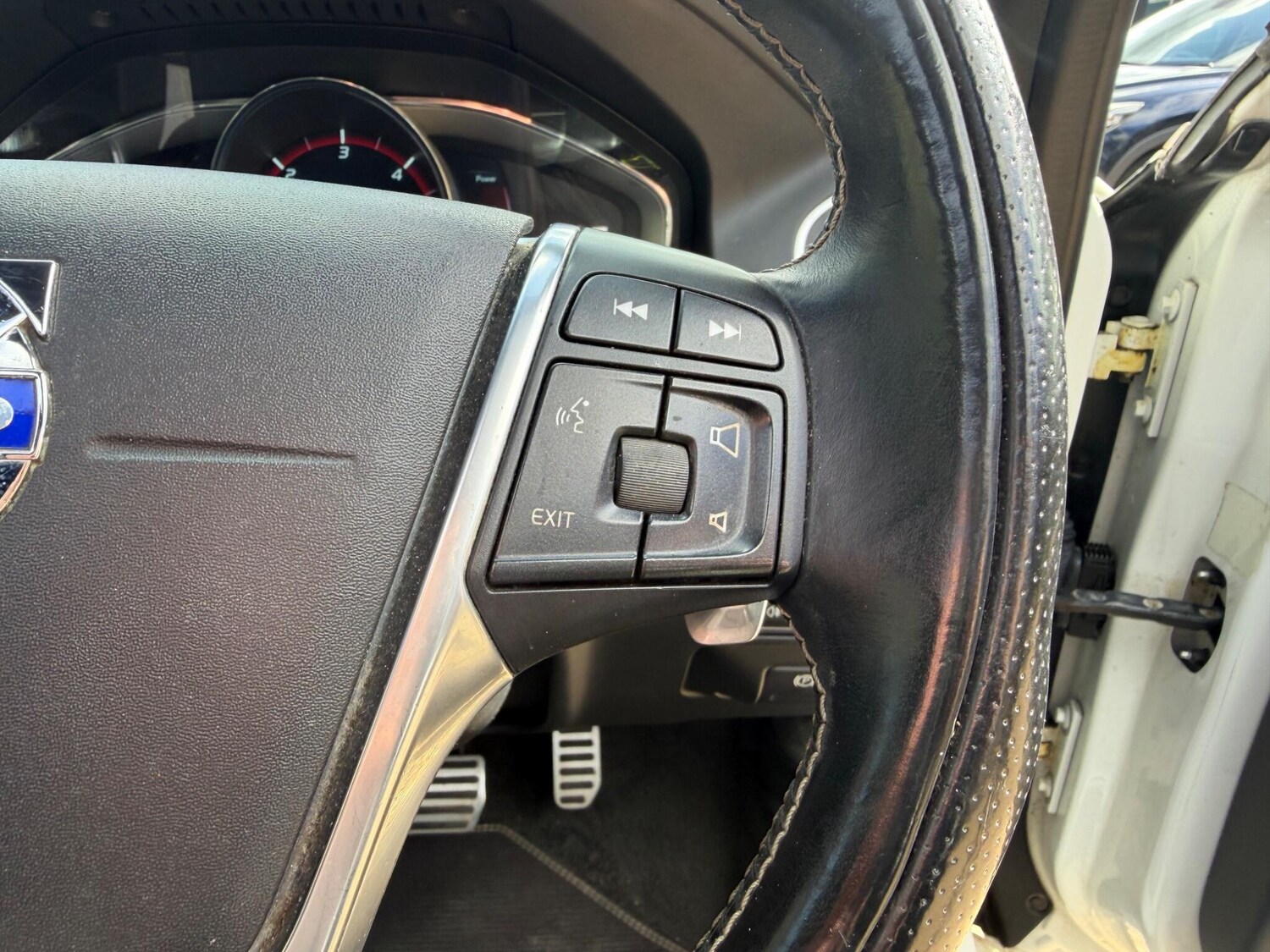 Used Volvo XC60 for sale - 78057666: Photo 17