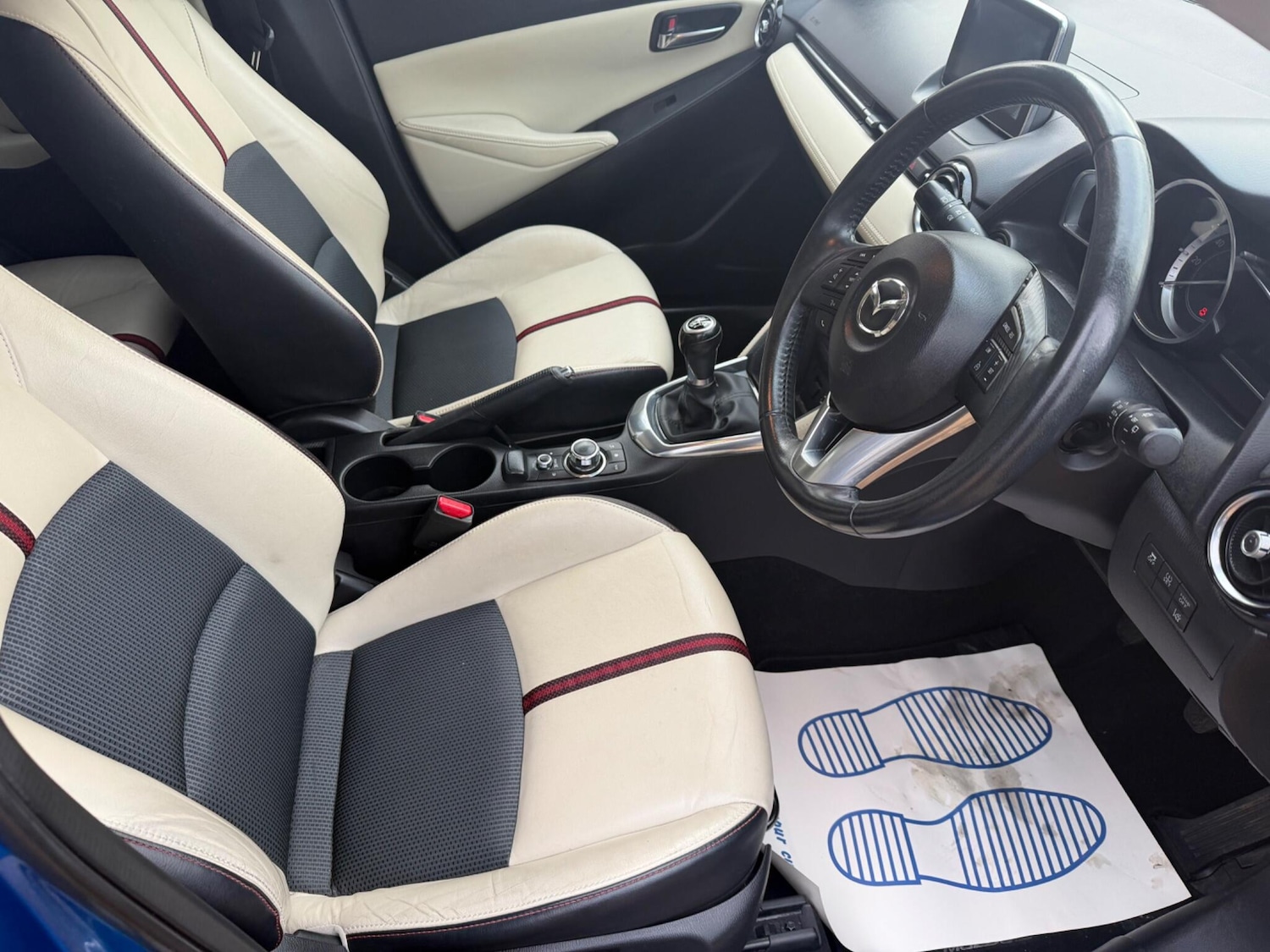 Used Mazda Mazda2 2016 for sale - 77468123: Photo 12