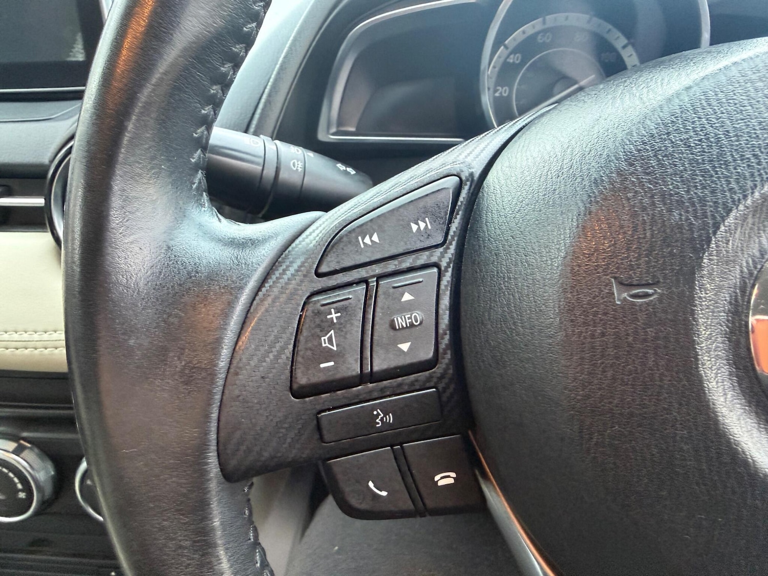 Used Mazda Mazda2 2016 for sale - 77468123: Photo 21