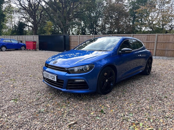 Used Volkswagen Scirocco 2010 for sale - 76189329: Photo 3