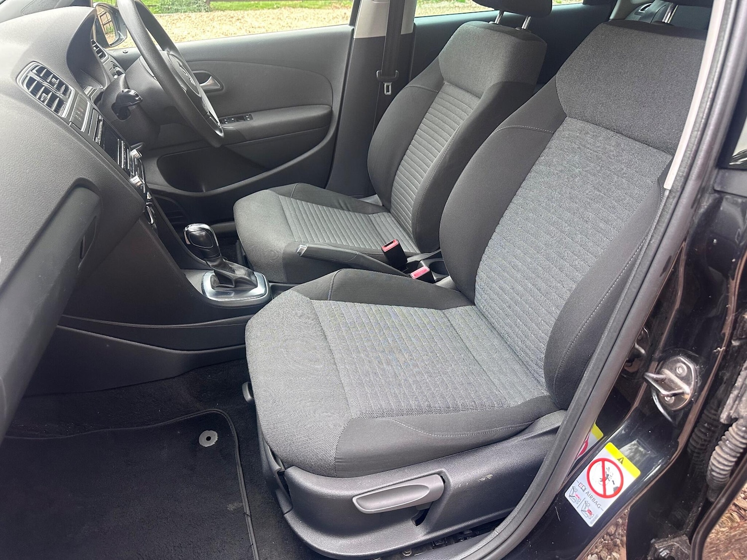 Used Volkswagen Polo 2014 for sale - 76823625: Photo 33