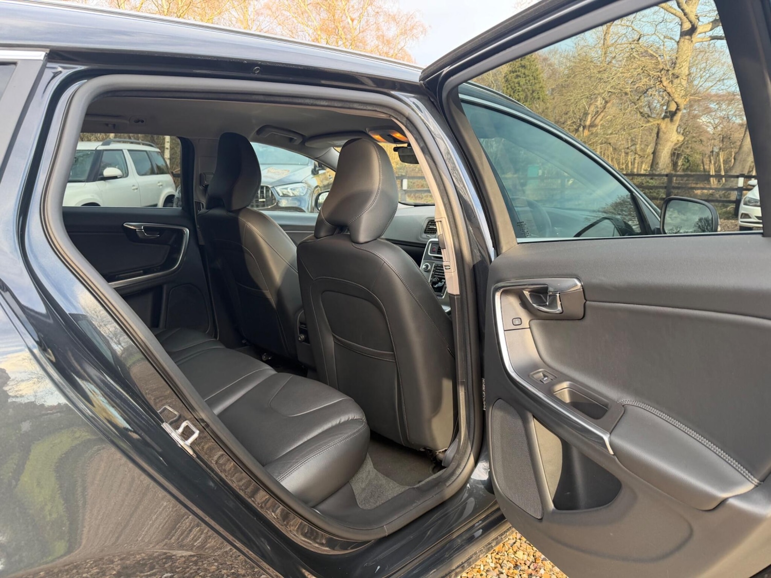 Used Volvo V60 for sale - 77315184: Photo 15