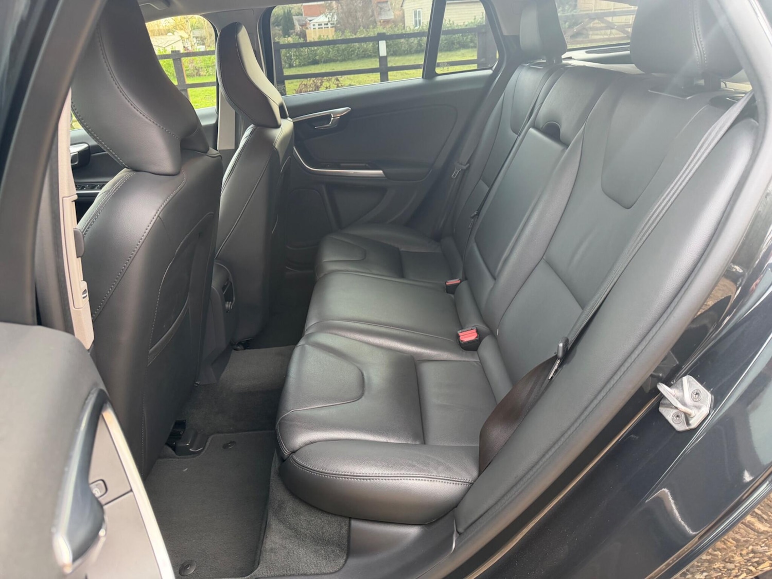 Used Volvo V60 for sale - 77315184: Photo 17