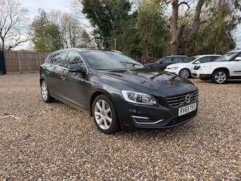 Used Volvo V60 2015 for sale - 77315184: Photo