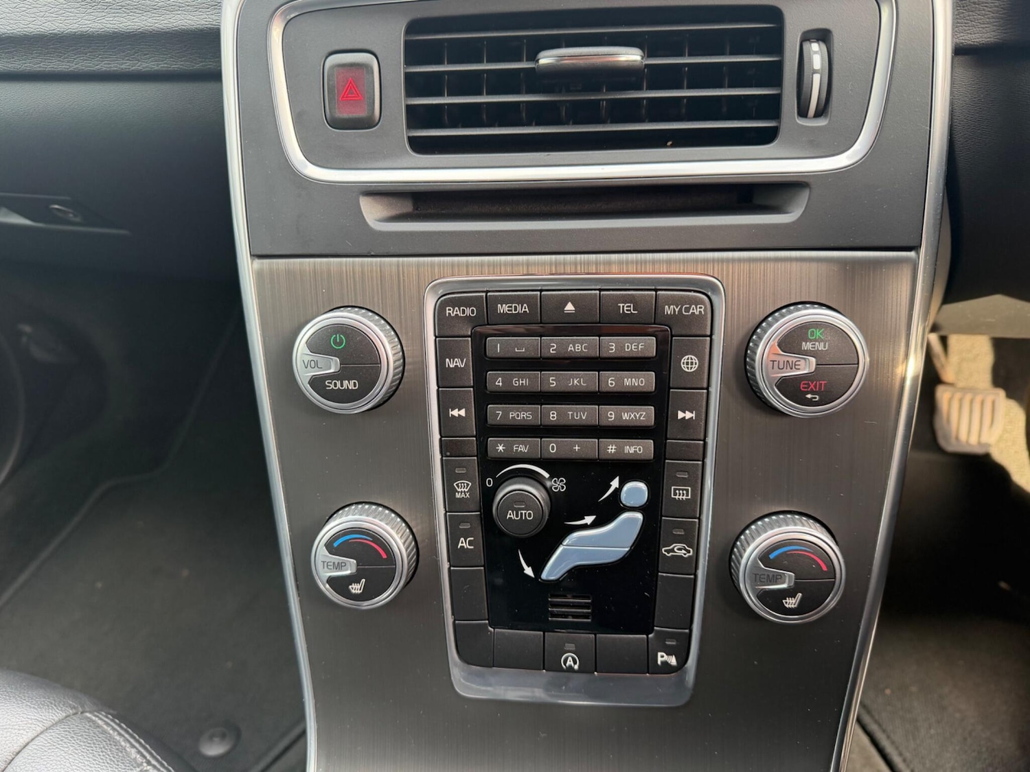 Used Volvo V60 for sale - 77315184: Photo 20