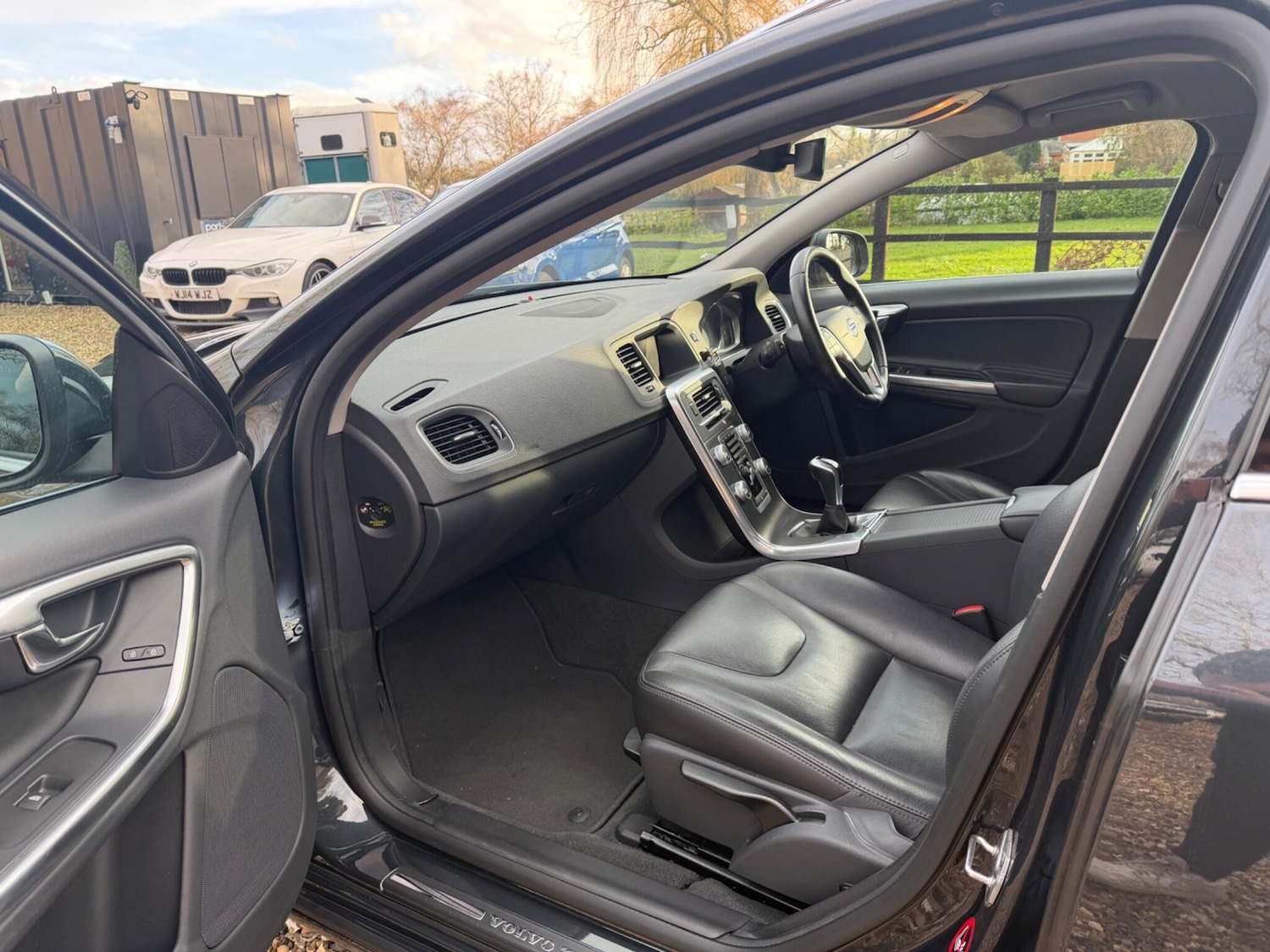 Used Volvo V60 for sale - 77315184: Photo 32