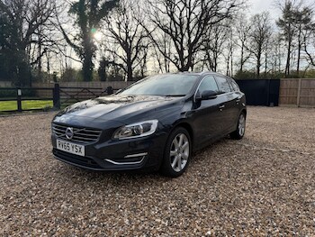 Used Volvo V60 2015 for sale - 77315184: Photo