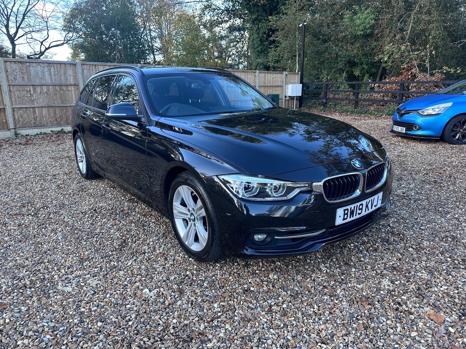 Used BMW 3 Series 2019 for sale - 76521744: Photo 2