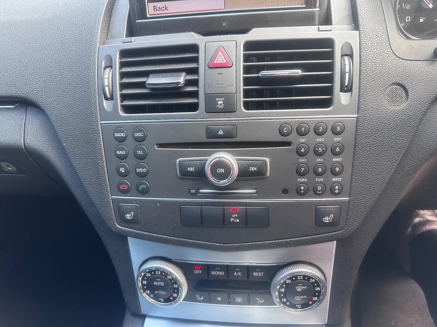 Used Mercedes-Benz C Class 2011 for sale - 76645151: Photo 13