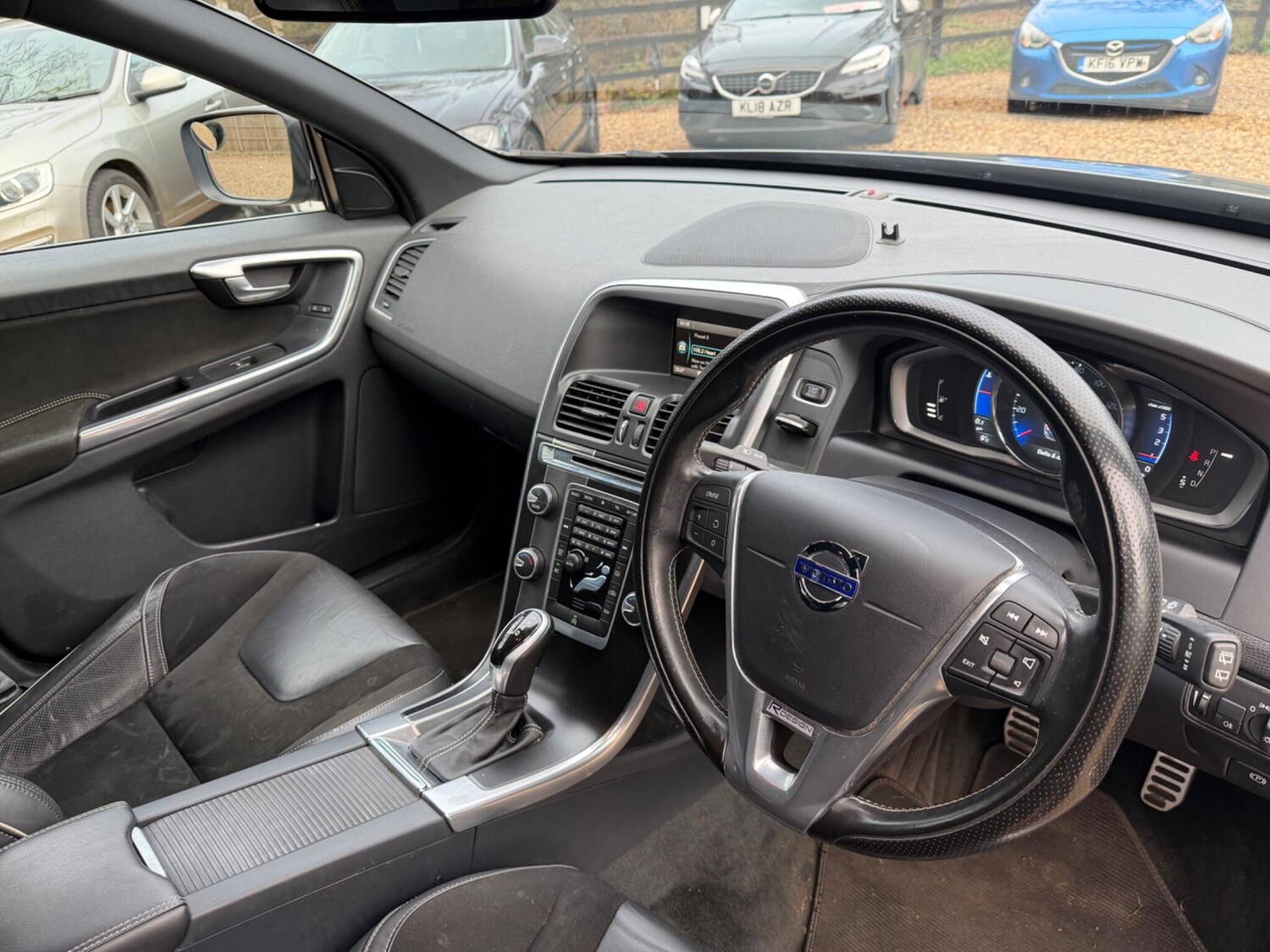 Used Volvo XC60 2015 for sale - 77524793: Photo 10