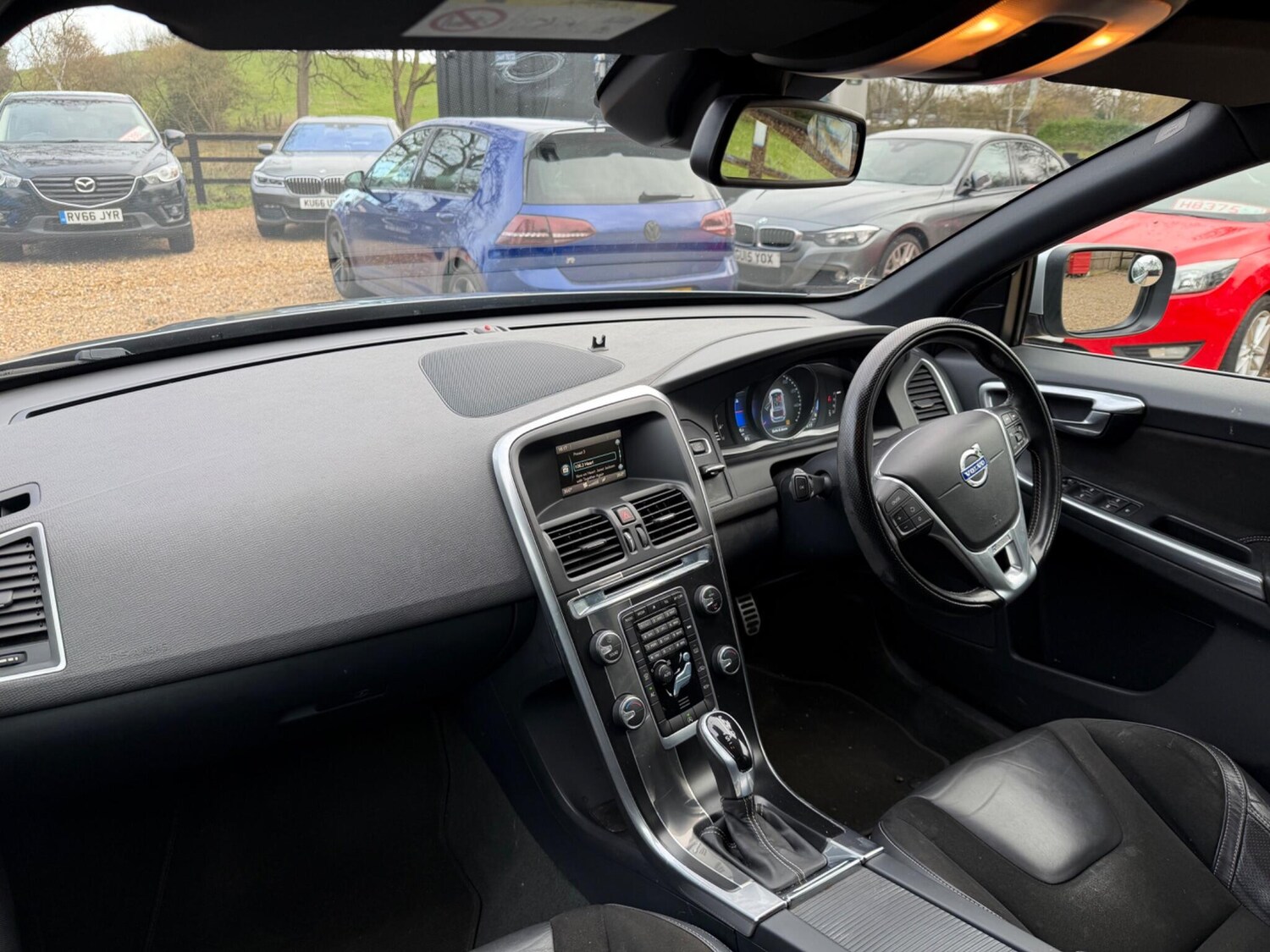 Used Volvo XC60 2015 for sale - 77524793: Photo 13