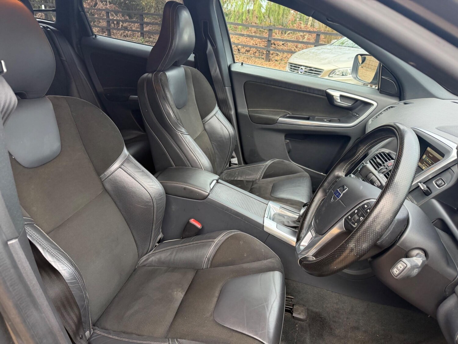 Used Volvo XC60 2015 for sale - 77524793: Photo 15