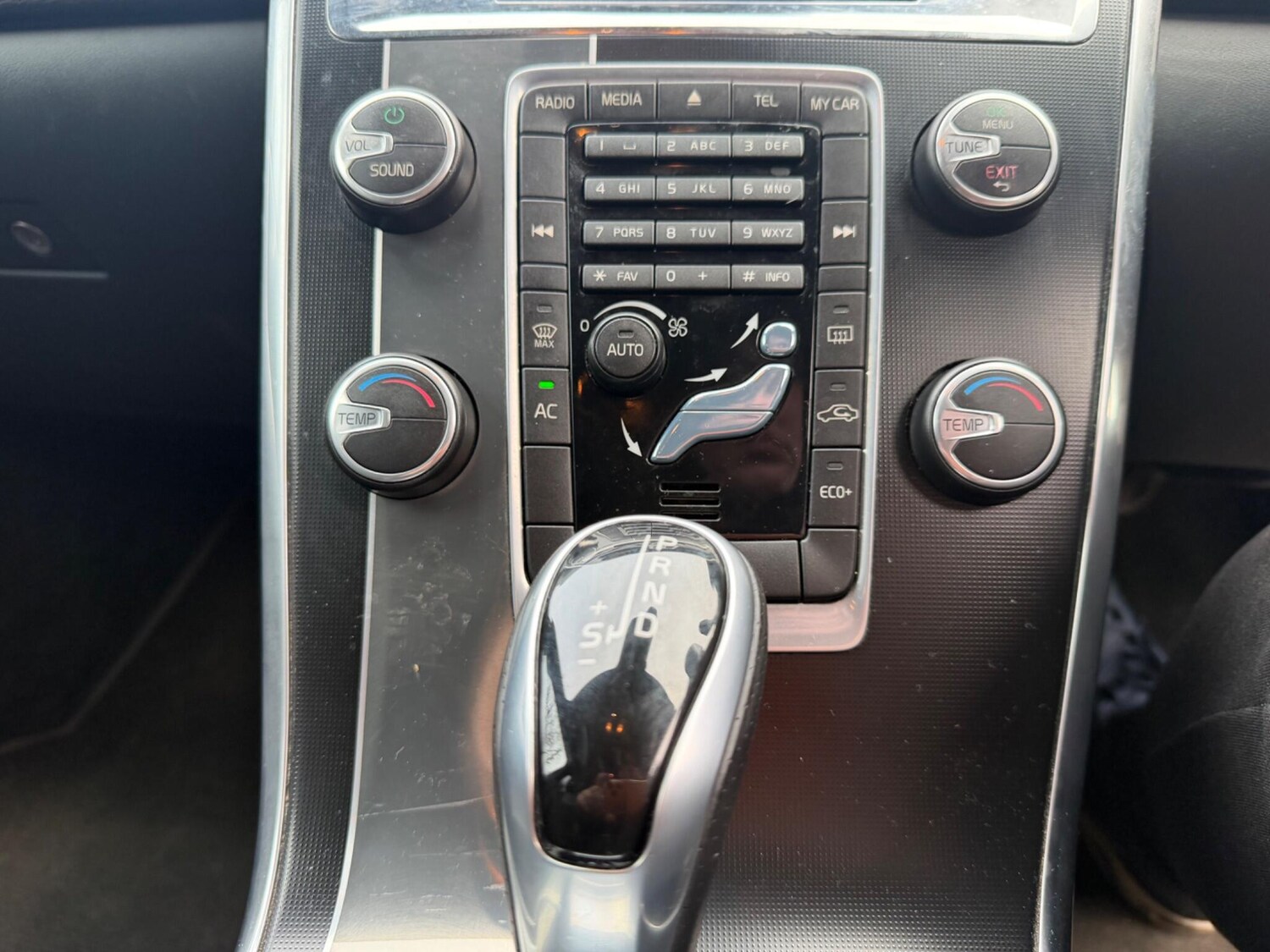 Used Volvo XC60 2015 for sale - 77524793: Photo 21