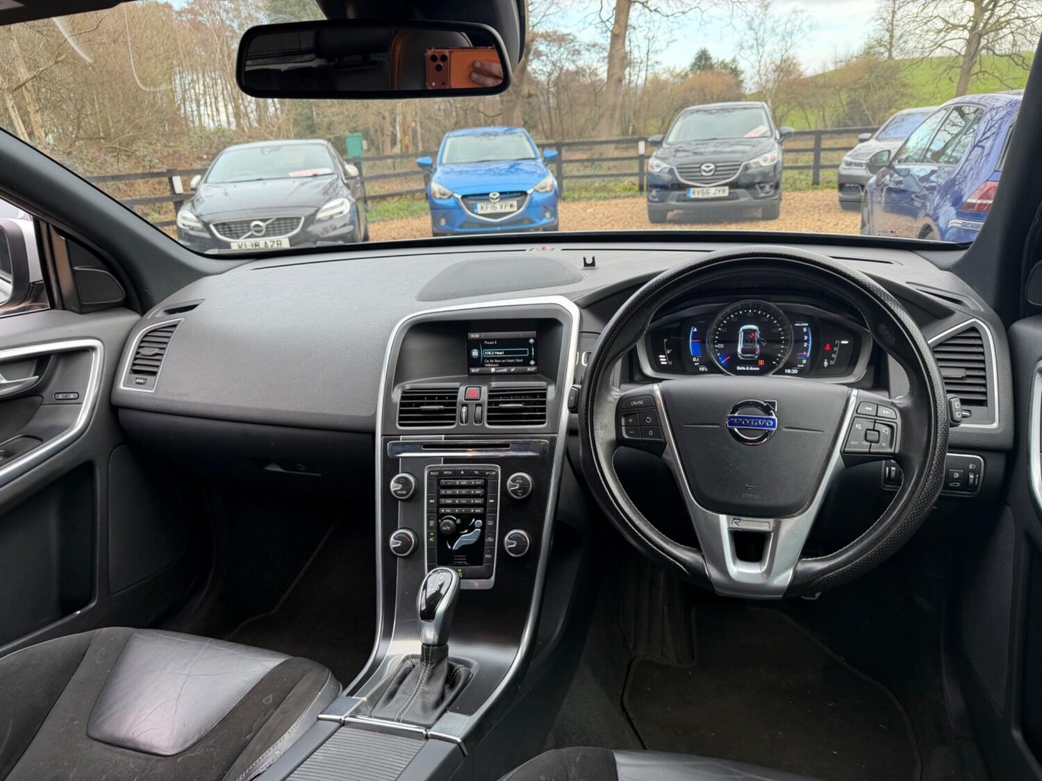 Used Volvo XC60 2015 for sale - 77524793: Photo 9