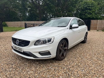 Used Volvo V60 2014 for sale - 78557697: Photo