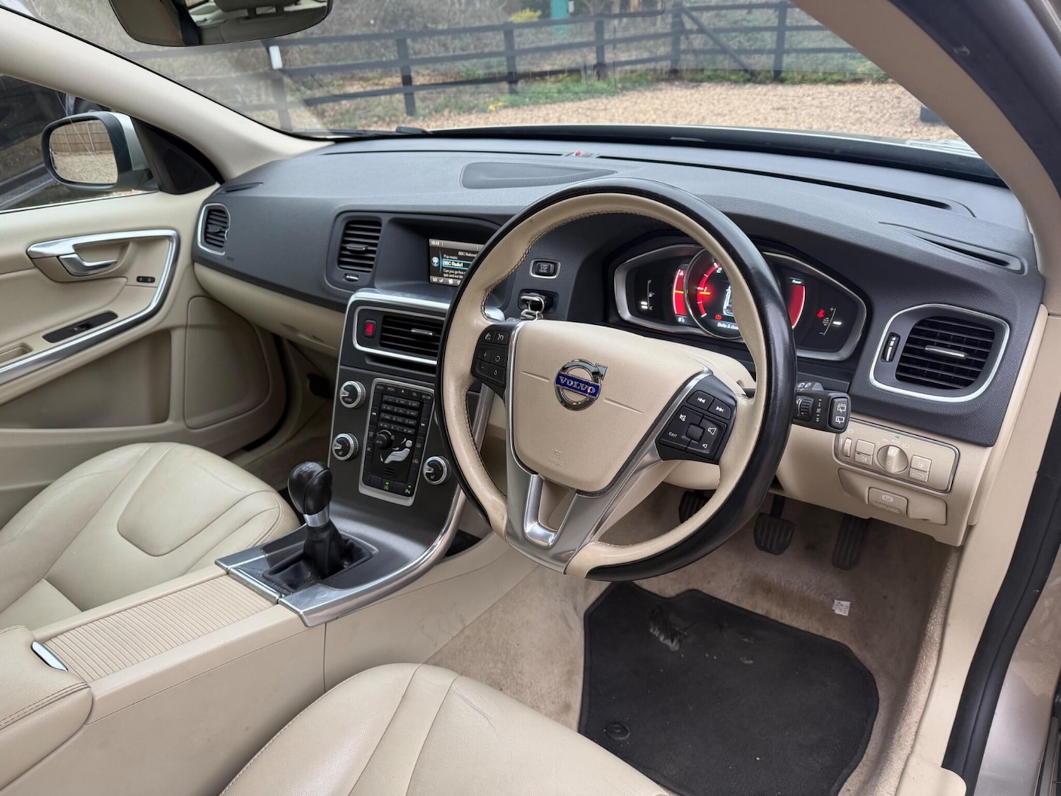 Used Volvo V60 2014 for sale - 77331688: Photo 14