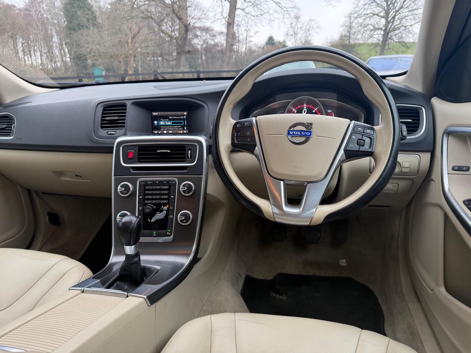 Used Volvo V60 2014 for sale - 77331688: Photo 15