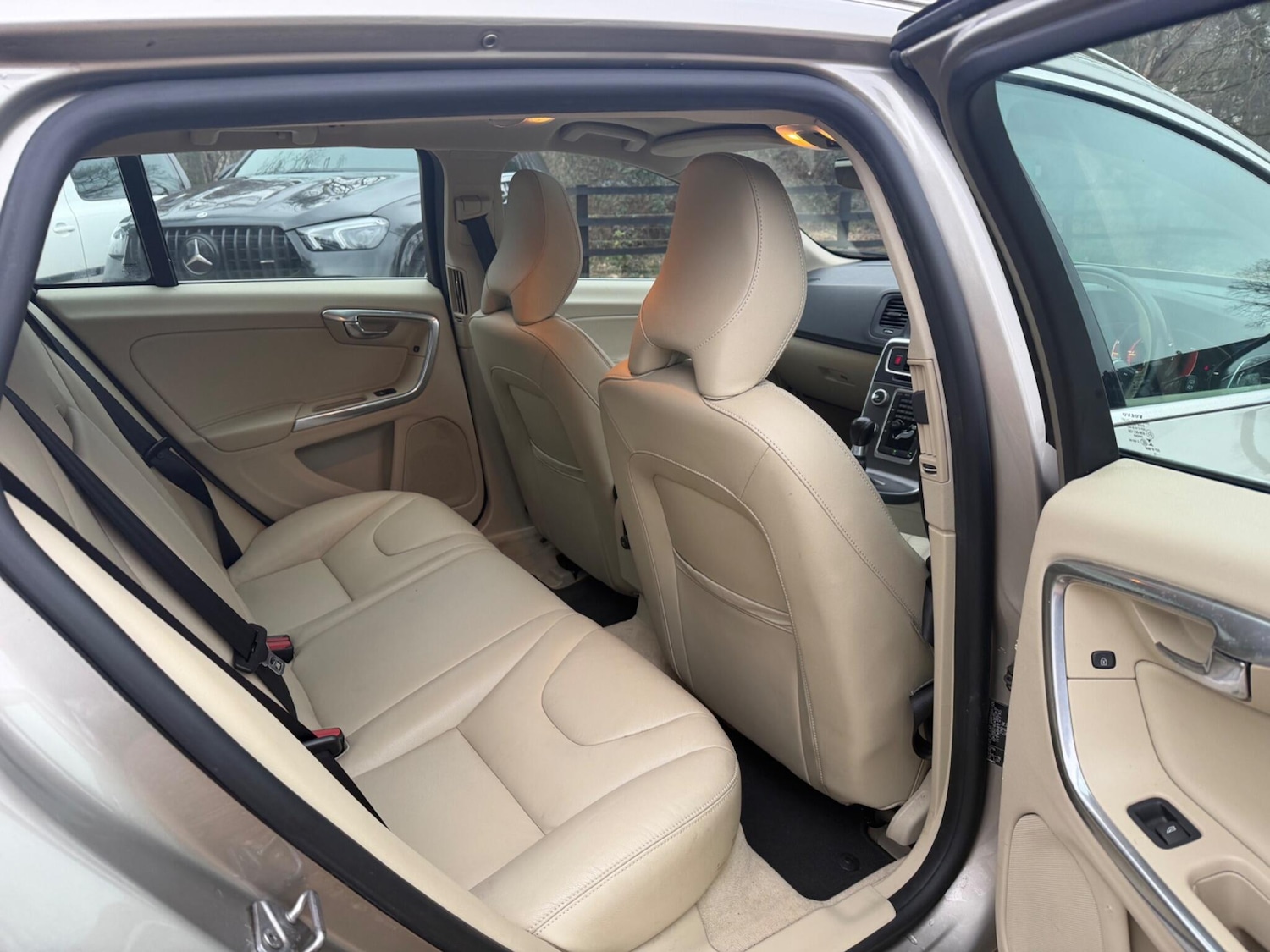 Used Volvo V60 2014 for sale - 77331688: Photo 19