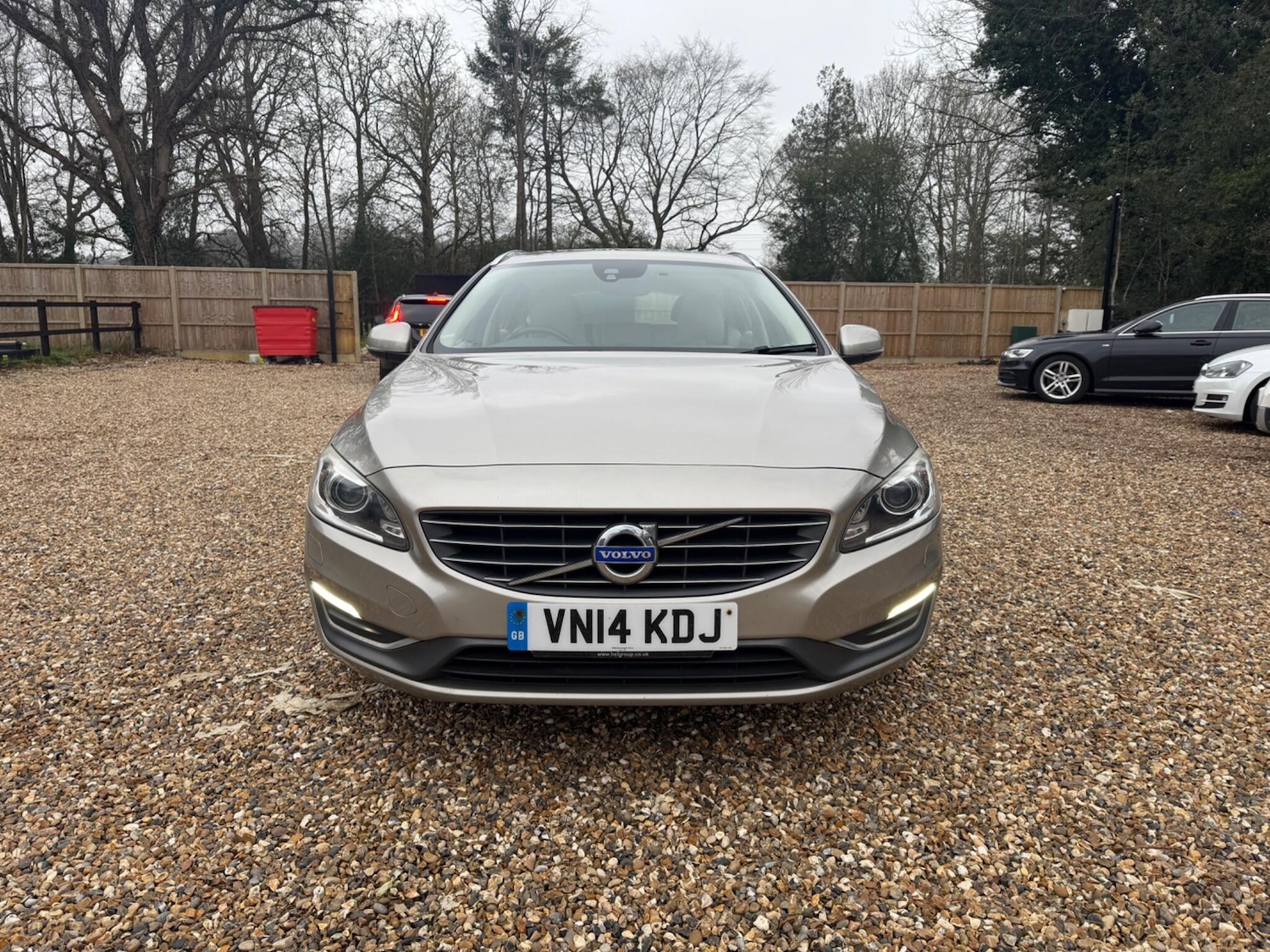 Used Volvo V60 2014 for sale - 77331688: Photo 2
